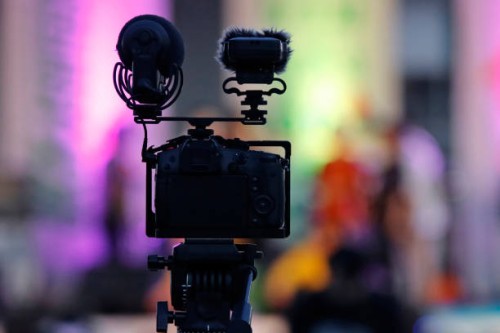 the video camera is broadcast live on stage. - concert stock pictures, royalty-free photos & images