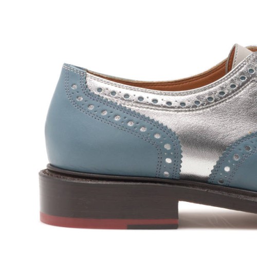 two-tone leather shoe heel detail - fashion stock pictures, royalty-free photos & images