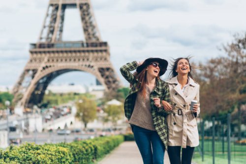 two girlfriends in paris - travel stock pictures, royalty-free photos & images