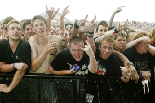 uk: download festival 2004 - day two - concert stock pictures, royalty-free photos & images