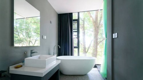 washbasins and bathtubs in luxury hotels - home decoration stock pictures, royalty-free photos & images