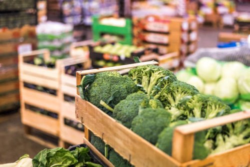 wegetables in a warehouse - food stock pictures, royalty-free photos & images