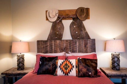 western decor bedroom iin montana - home decoration stock pictures, royalty-free photos & images