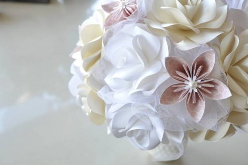 white paper flowers background for wedding events - garden decoration stock-fotos und bilder