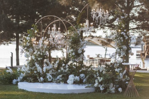 wonderful wedding reception at the green riverside - garden decoration stock pictures, royalty-free photos & images