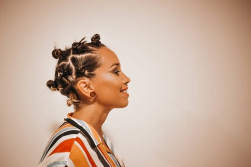 young woman portrait, hairstyle - hairstyle stock-fotos und bilder
